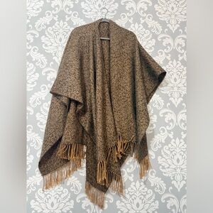 • Wool Touch Korean Acrylic Animal Print Shawl